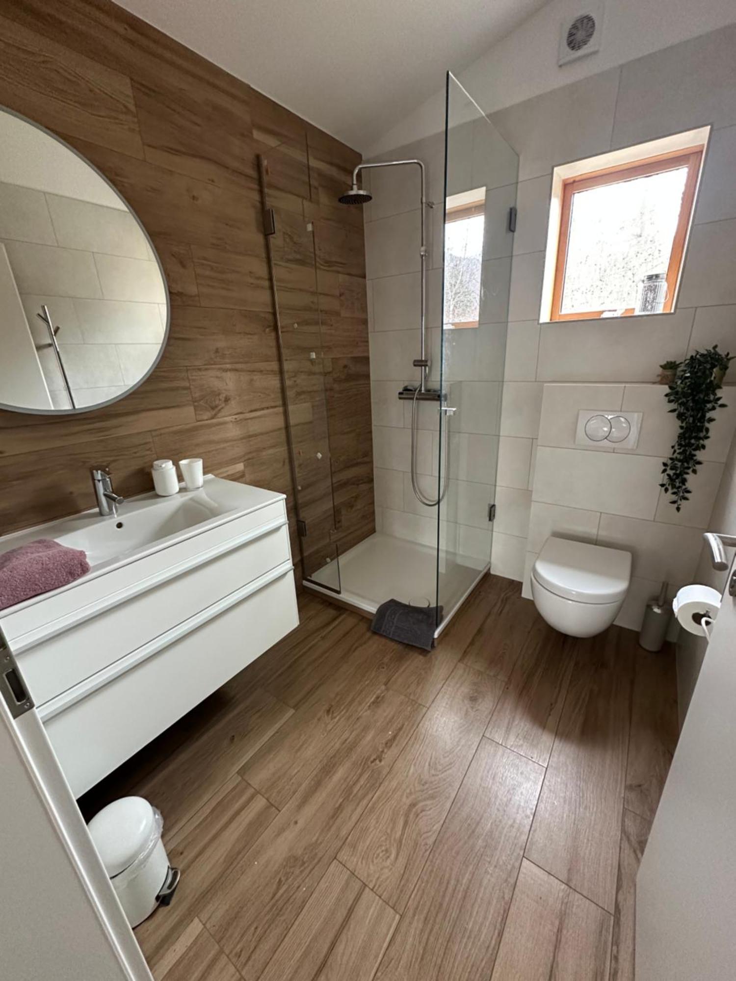 Asholl Guesthouse - Farmstay Akureyri Bagian luar foto